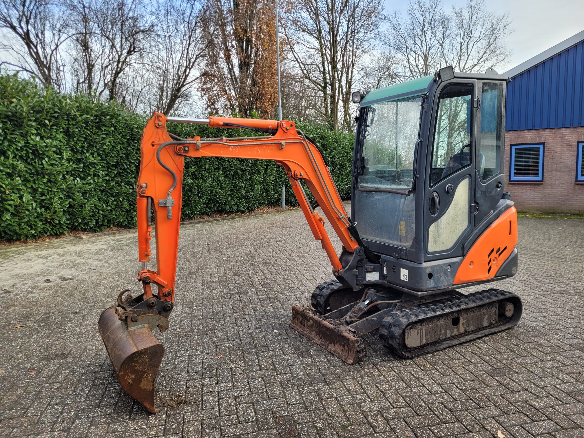 Hitachi ZX18 2011 2300 draaiuren